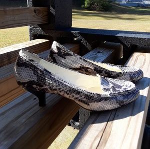 Franco Sarto Grey Kitten Heel Loafer Size 8.5